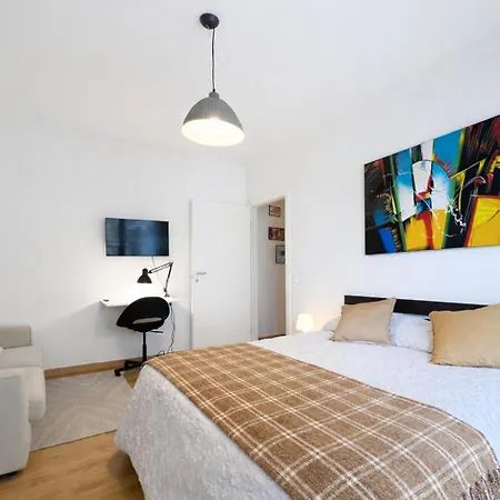Exclusive - 7 Guests - Wi-fi - Near The Center Apartament